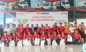 Isusu Vân Nam phối hợp cùng ABA Cooltrans tổ chức chương trình “Tập huấn lái xe an toàn, tiết kiệm nhiên liệu”